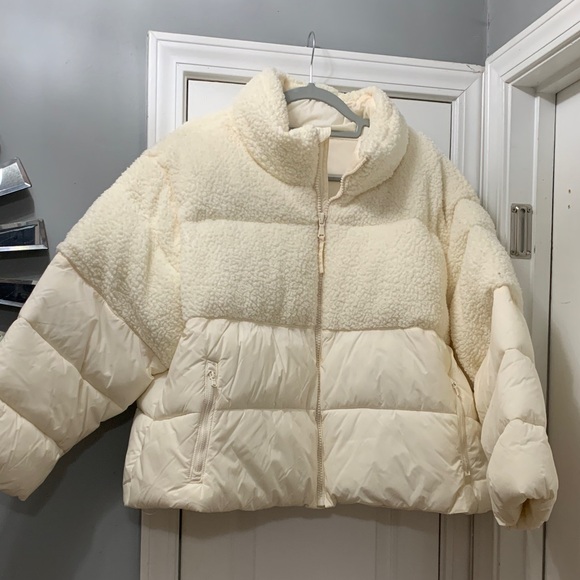 Old Navy Cream Women Puffer Jacket - Picture 1 of 7